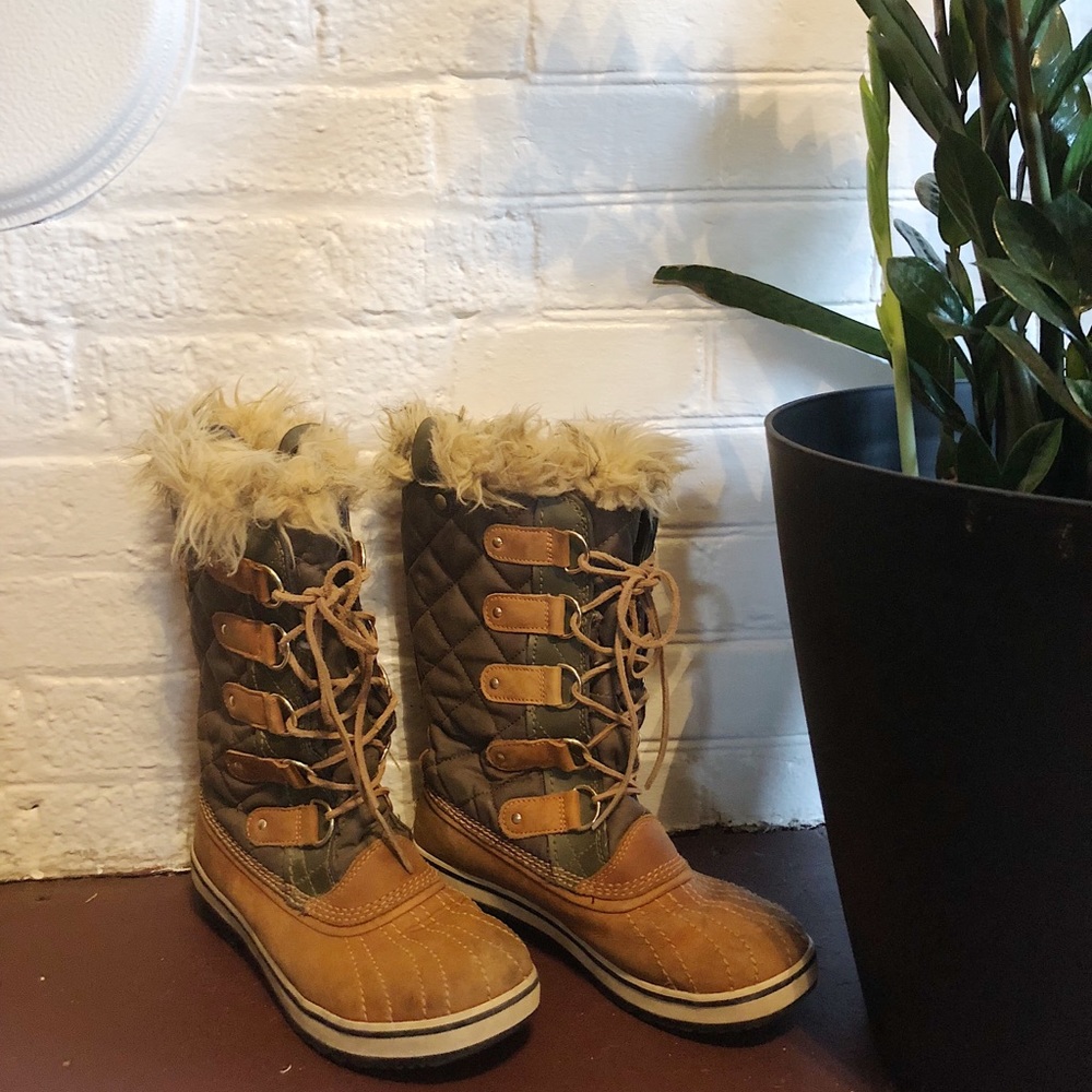 Sorel Joan of Arctic boots